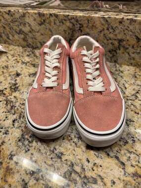 Vans Old Skool Rosette Suede 6.5 W/ 4.5 M